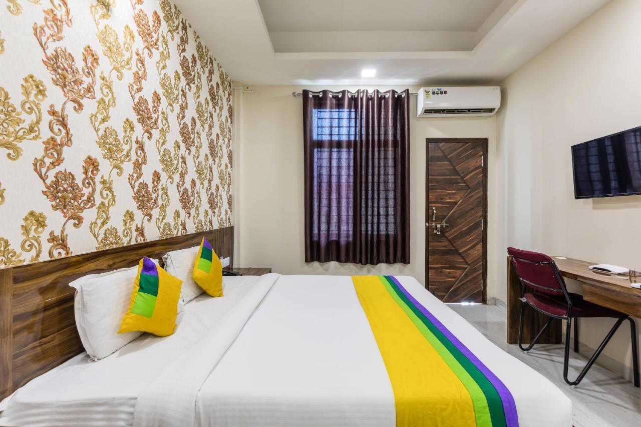 Treebo Trip Namaste Hotel Indaur Kültér fotó